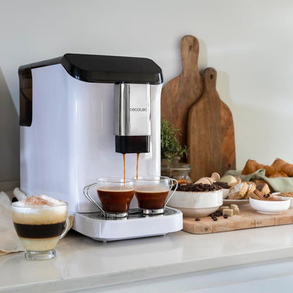 Cecotec Cafetière Superautomatique Cremmaet Macchia White. 1350 W, Thermoblock, Pompe à Pression de 19 bars, Système Plug&Play, Réservoir de Café avec Moulin Intégré, Nettoyage Automatique