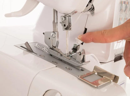 Necchi N183 Machine à coudre, intérieur en aluminium moulé sous pression, coque en ABS, blanc, régulier