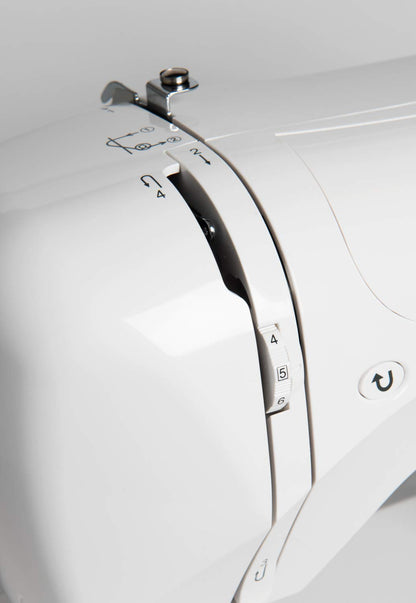 Singer Haute Couture F527C Machine à coudre électronique Professionnelle, 80 points, utilitaires, élastiques, décoratifs, Facile pour Débutants Electrique Portable, Maison