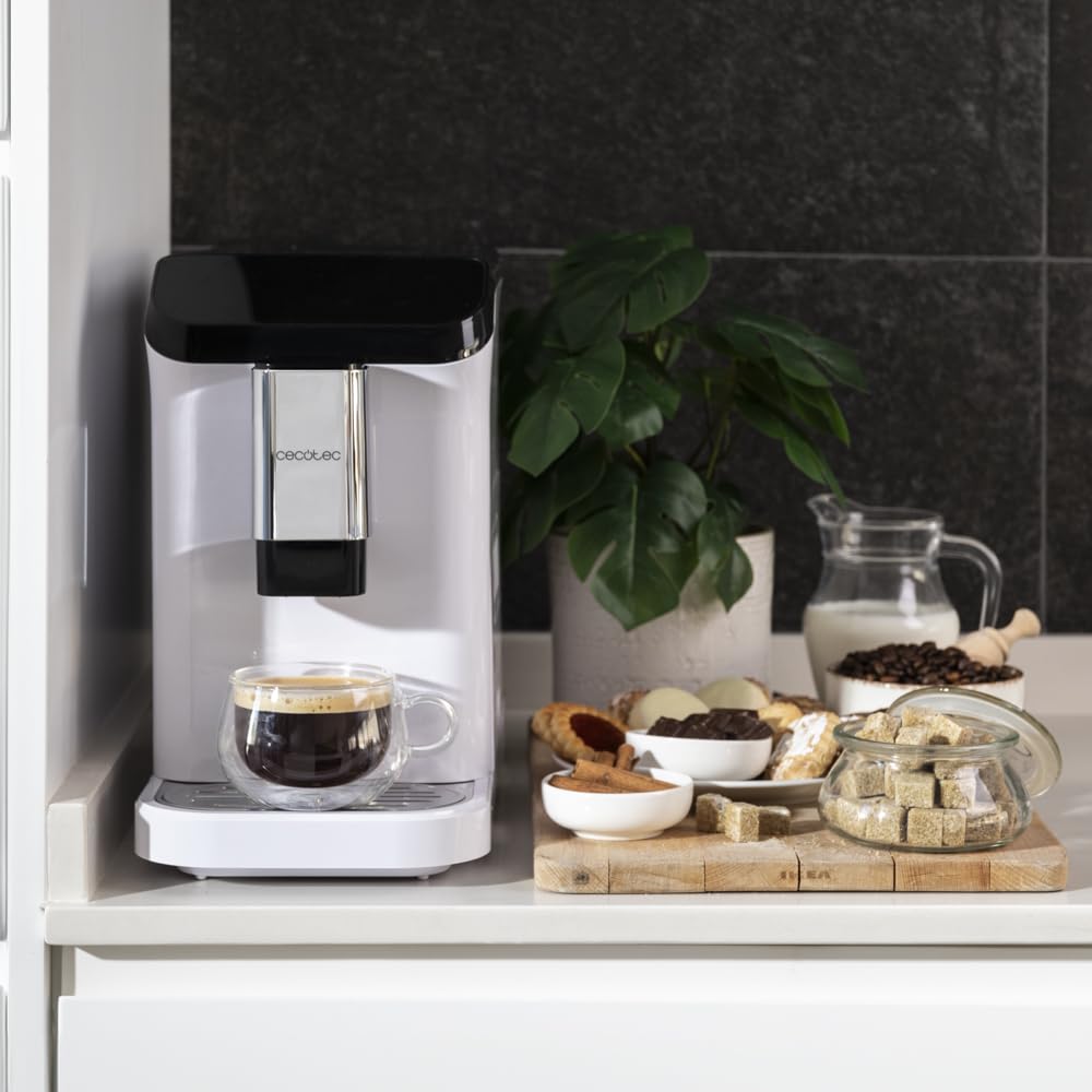 Cecotec Cafetière Superautomatique Cremmaet Macchia White. 1350 W, Thermoblock, Pompe à Pression de 19 bars, Système Plug&Play, Réservoir de Café avec Moulin Intégré, Nettoyage Automatique