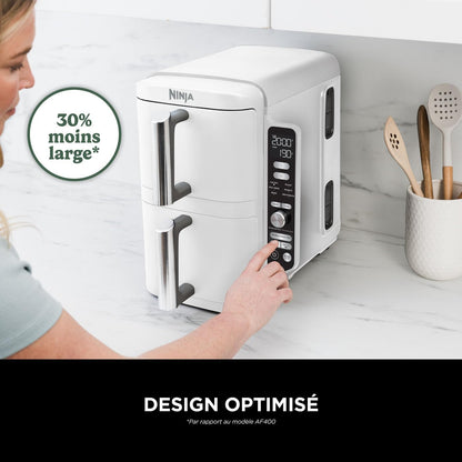 NINJA Double Stack XL Air Fryer, Friteuse sans huile Verticale Double Tiroir 4 Niveaux de Cuisson, 2 Tiroirs, 2 Grilles, Capacité de 9,5 L, 6 Fonctions, 8 Portions, Pinces, Blanc SL400EUWH