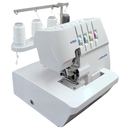 Jaguar 435D Surjeteuse Overlock, 3/4 fils, enfilage codé par couleur, transport différentiel, coupe-fil automatique, bras libre, blanc.