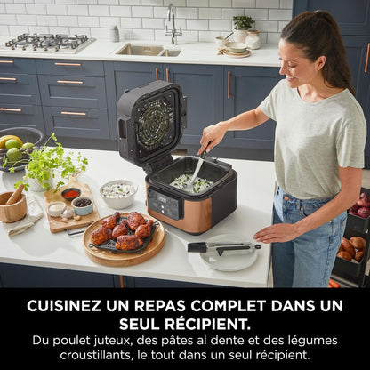 Ninja Speedi 10-en-1 Autocuiseur rapide, Air Fryer, Friteuse à air et Multicuiseur, 5.7L, Repas pour 4 en 15 minutes, Vapeur, Gril, Cuire au four, Rôtir, Mijoter et plus, Noir et Cuivre ON400EUCP