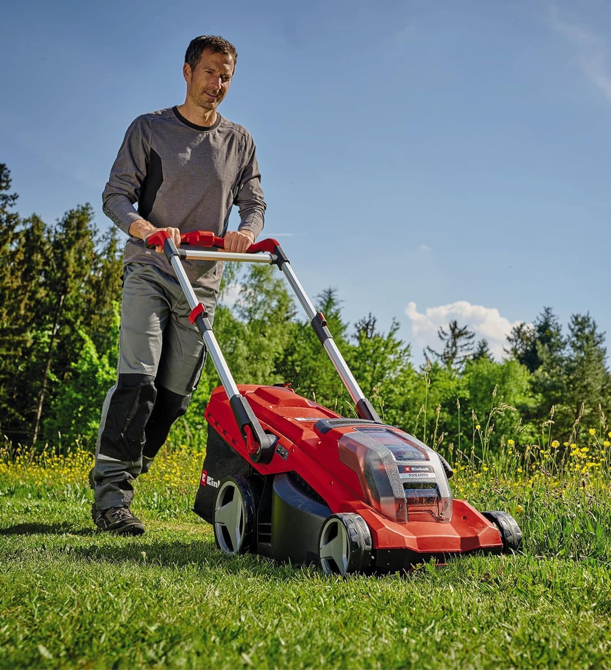 Einhell Professional Tondeuse à gazon sans fil RASARRO 36/42 Kit Power X-Change (36V, largeur de coupe: 42 cm, Bac 50L, moteur sans charbon) Livré avec 2 Batteries 5,2 Ah + Chargeur double