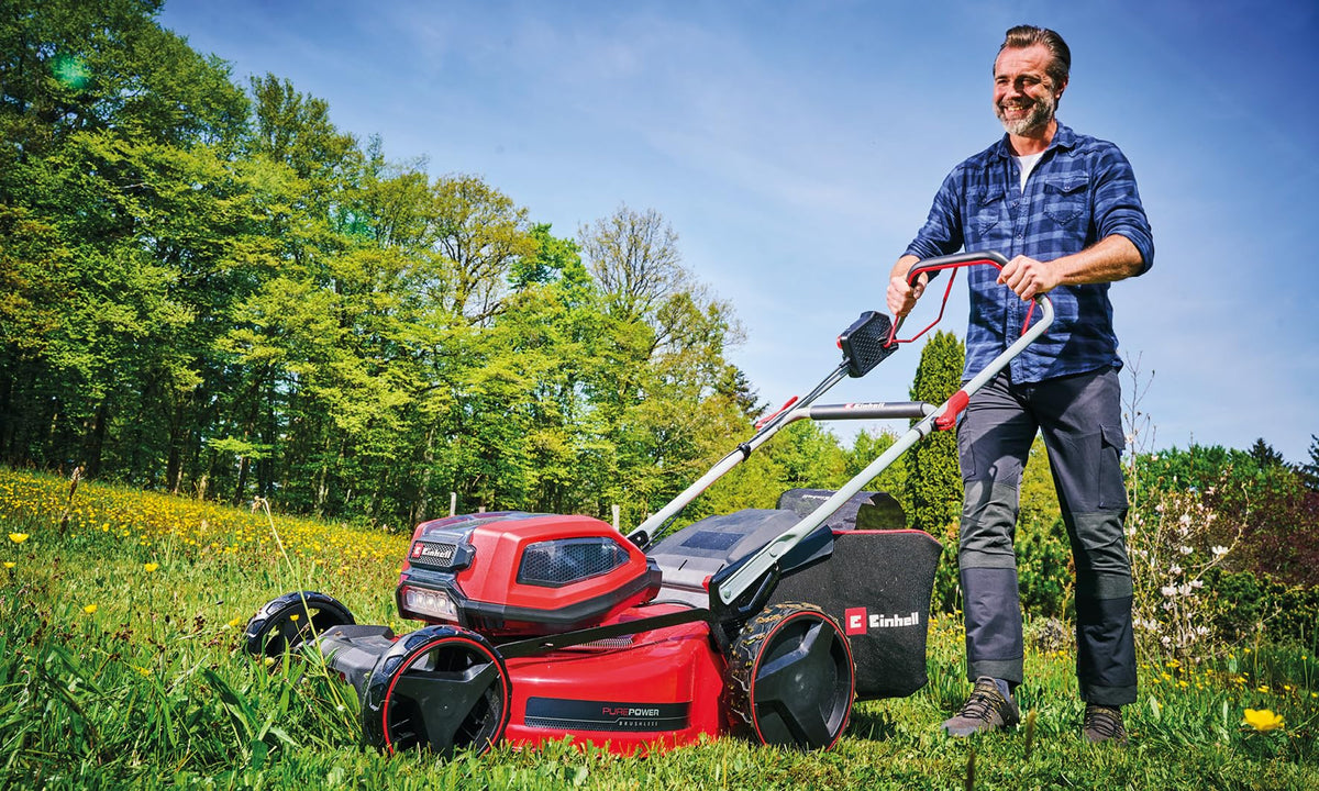 Einhell Professional Tondeuse à gazon sans fil GP-CM 36/52 S Li BL (4x5,2Ah) Power X-Change (36V, moteur brushless, Coupe à 52cm) Livré avec 4 Batteries 5,2 Ah et 2 Chargeurs doubles