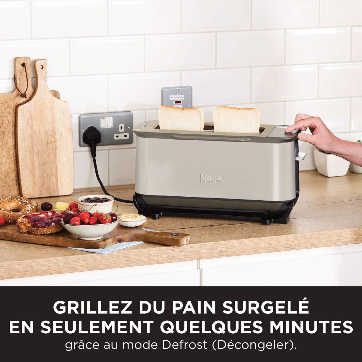 Ninja Foodi 3-en-1, Grille-Pain, Grill et Presse-panini, 7 Fonctions de Cuisson, inclut un Presse-panini, un Plateau de Cuisson et un Bac à Miettes, S
