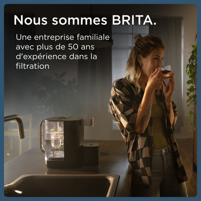 BRITA Cube Distributeur d'eau fitlrée (4.0 L) différentes températures & tailles de contenants pré-enregistrés, technologie UV-C & filtre à eau MAXTRA PRO Expert anti-tartre inclus