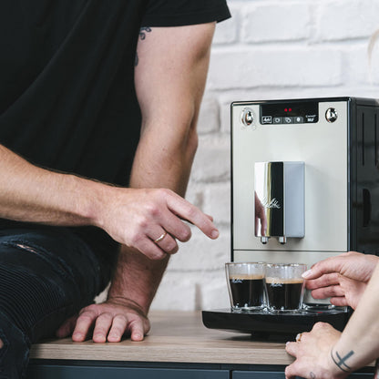 Melitta Solo Sandy Grey, Machine à Café à Grains avec Broyeur et Système d'Extraction des Arômes, Affichage LED, Mode 1 à 2 Tasses, Expresso, Automatique, E950-777, 1400W