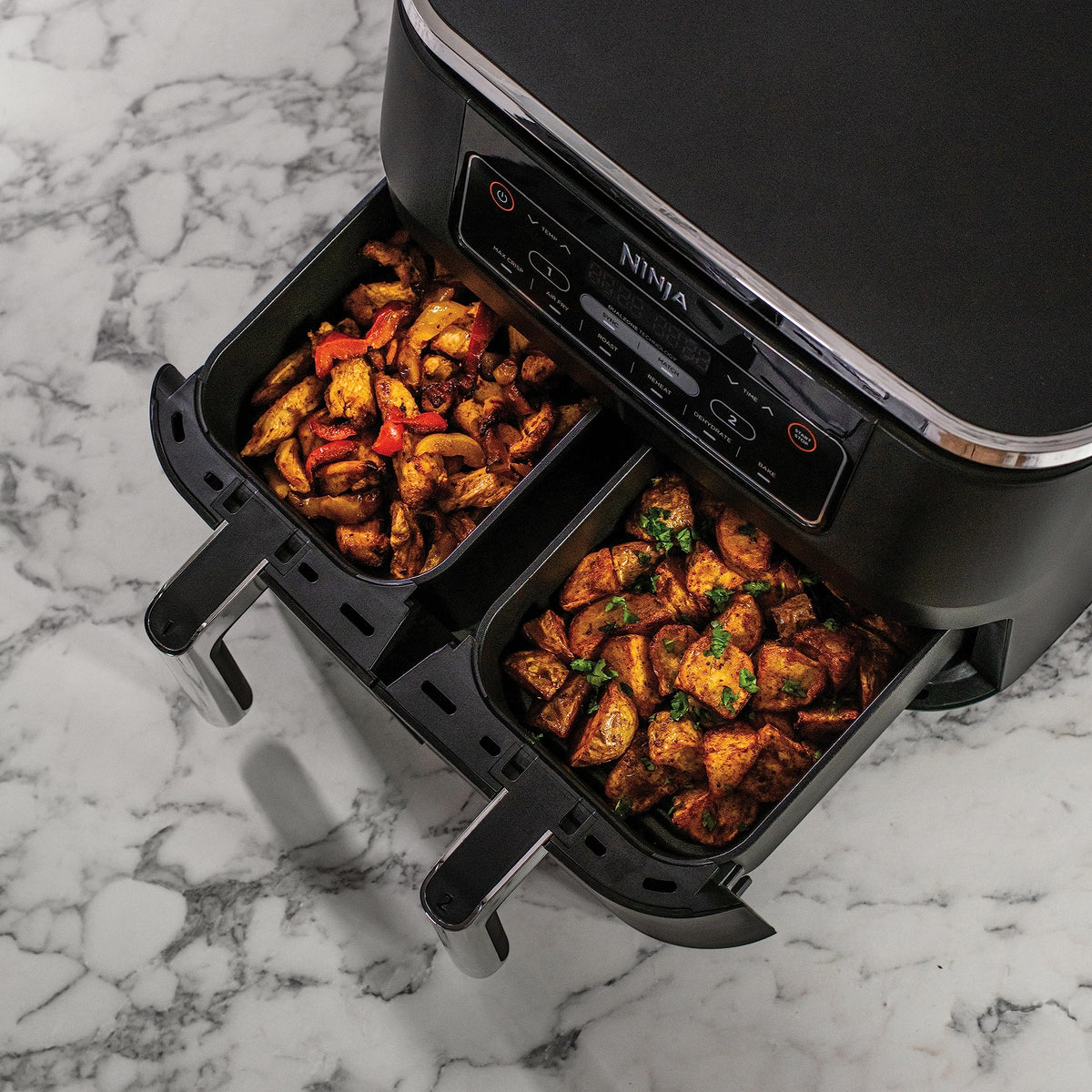 NINJA Foodi DualZone Air Fryer 2 Compartiments, 2 Zones de Cuisson Indépendentes, Capacité 7,6L, Air Fyer 6-en-1, Max 240°C, Pièces Antiadhésives Amovibles lavables au lave-vaisselle, Noir AF300EU